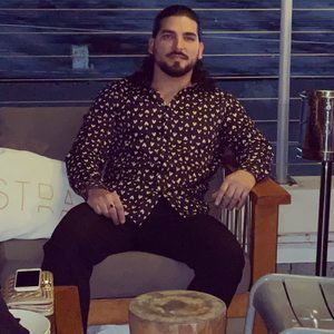 Meet your Posher, Yansel